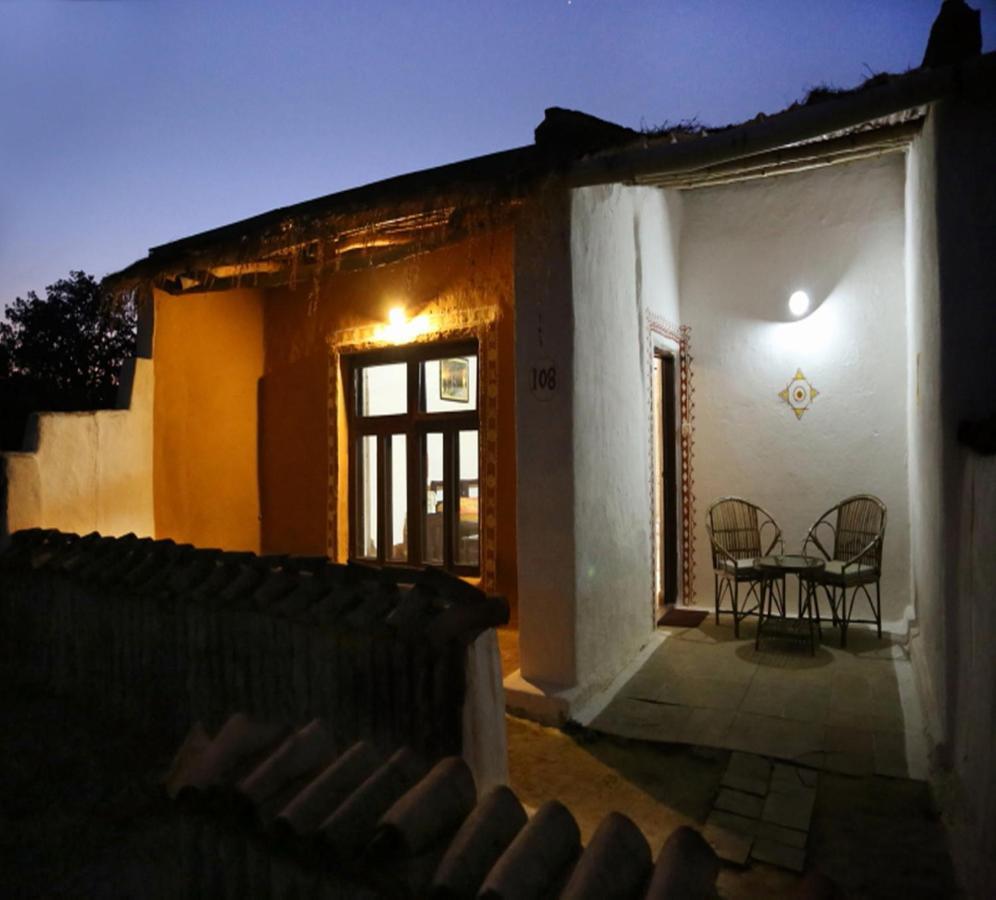 Kanha Village Eco Resort Экстерьер фото