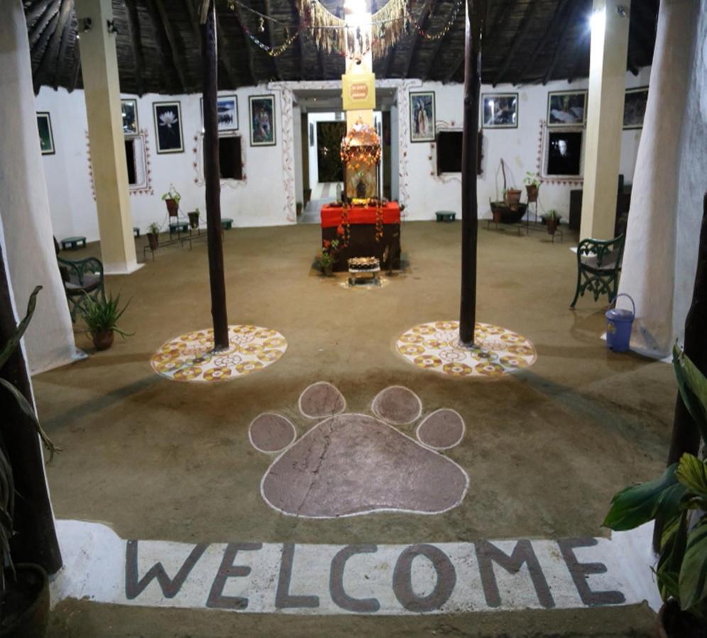 Kanha Village Eco Resort Экстерьер фото