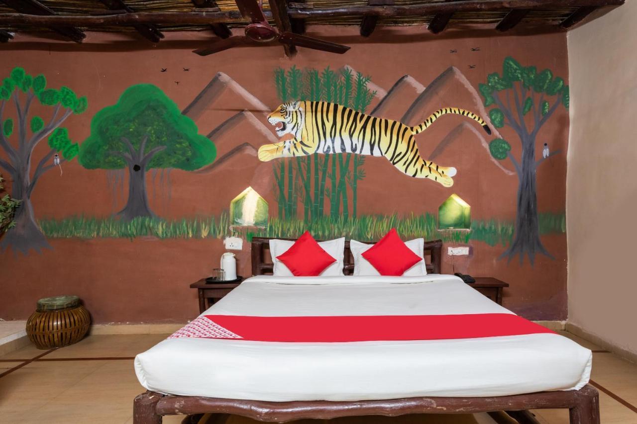 Kanha Village Eco Resort Экстерьер фото